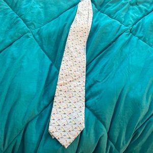 Men’s vineyard vines tie